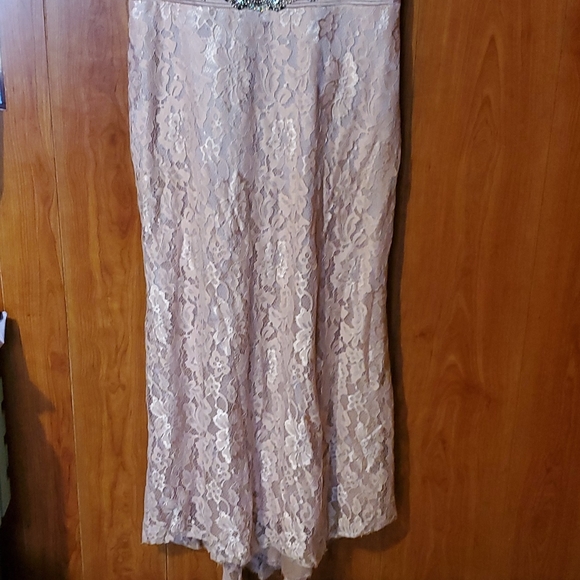 Mother of Bride Gown Blush Pink Petite size 12. - 52” long - Picture 2 of 5